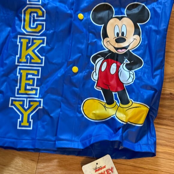 Size Small 🌂MiCKEY MOUSE RAiNCOAT🌂 - Picture 3 of 7